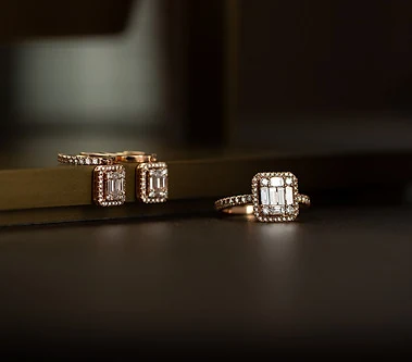 Bagues serties baguettes, atelier