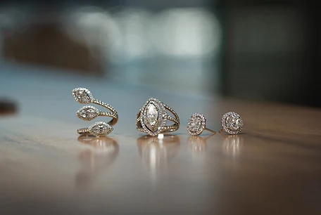 Bagues d'atelier, sertissage diamants